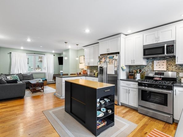 4 Essex St, Boston MA 02129