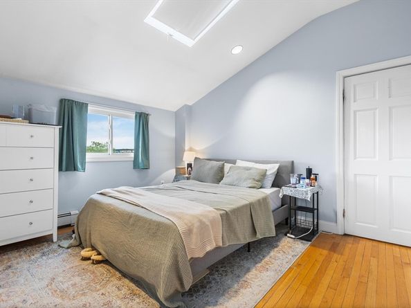 4 Essex St, Boston MA 02129