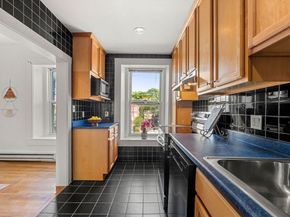 77 Pearl St 3, Chelsea MA 02150