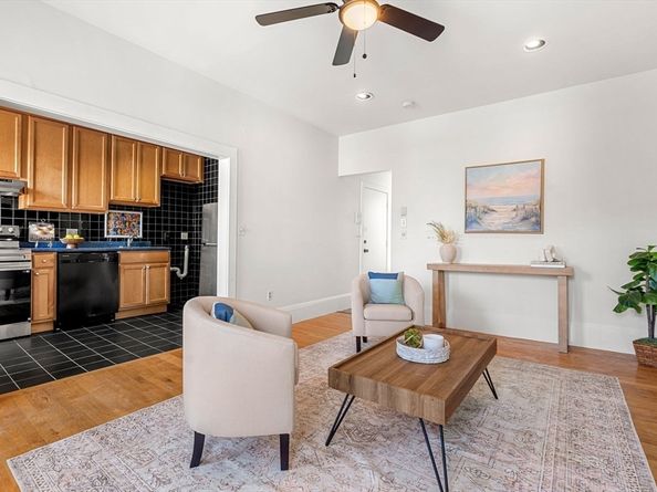 77 Pearl St 3, Chelsea MA 02150
