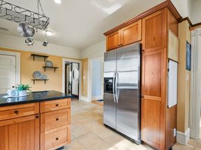 32 Bacon St, Watertown MA 02472