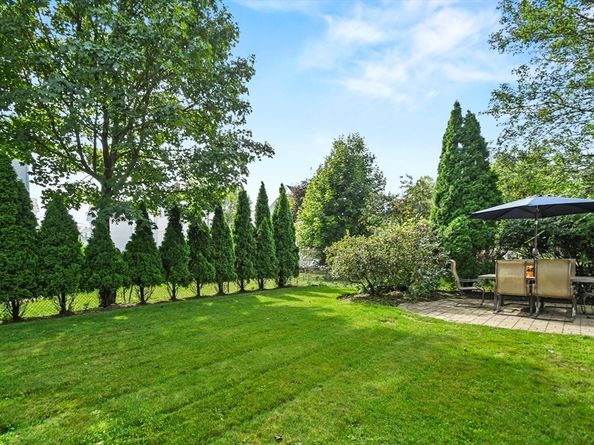 32 Bacon St, Watertown MA 02472