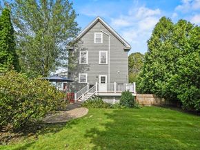32 Bacon St, Watertown MA 02472