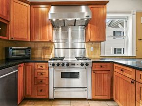 32 Bacon St, Watertown MA 02472