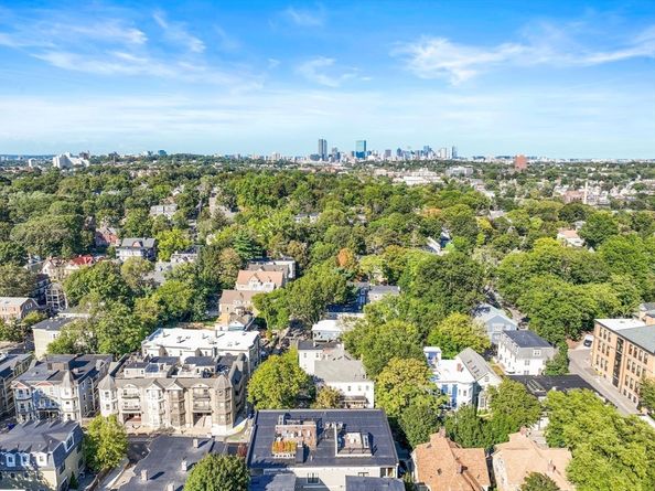 65 Green Street 302, Boston MA 02130