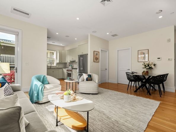 65 Green Street 302, Boston MA 02130