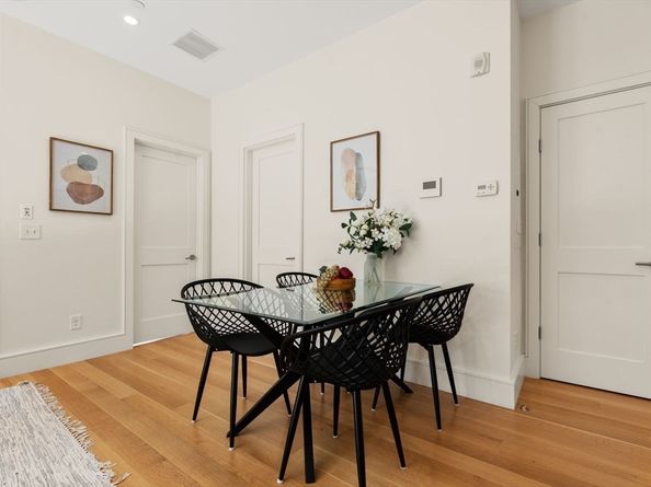 65 Green Street 302, Boston MA 02130