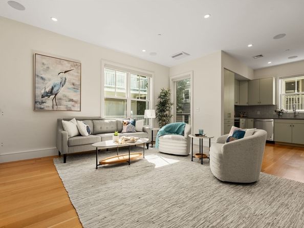 65 Green Street 302, Boston MA 02130