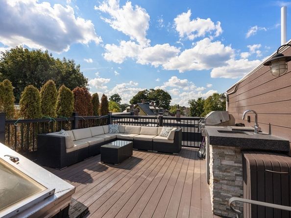 65 Green Street 302, Boston MA 02130