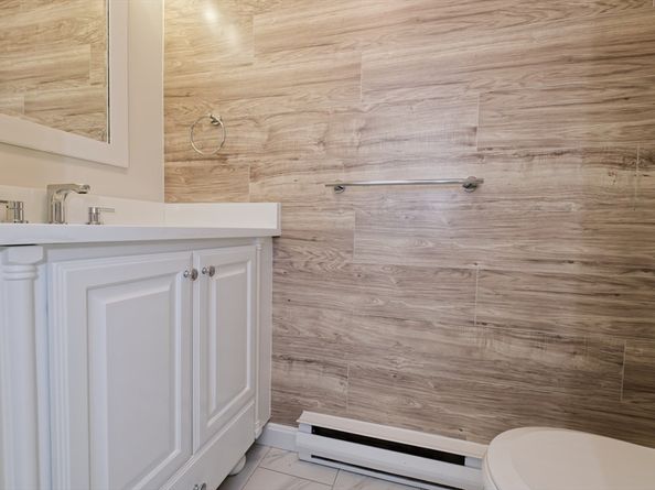 60 Spencer St 60, Millis MA 02054