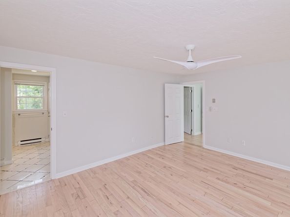 60 Spencer St 60, Millis MA 02054