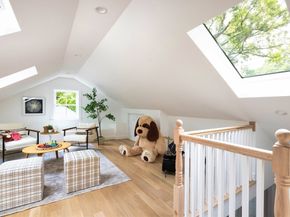 209 Bristol Rd, Wellesley MA 02481