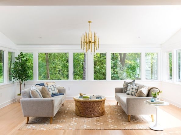 209 Bristol Rd, Wellesley MA 02481