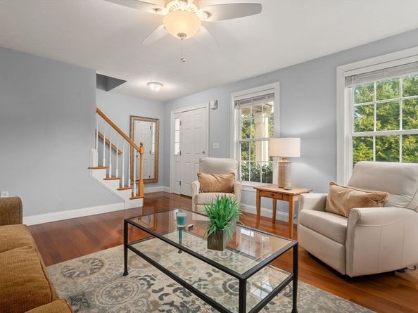 14 Dacy St 12, Boston MA 02136
