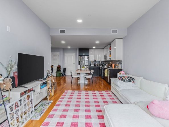 10 Taber St 603, Boston MA 02119