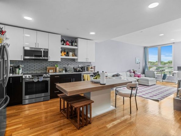 10 Taber St 603, Boston MA 02119