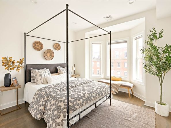 18 Chelsea St 3, Boston MA 02128