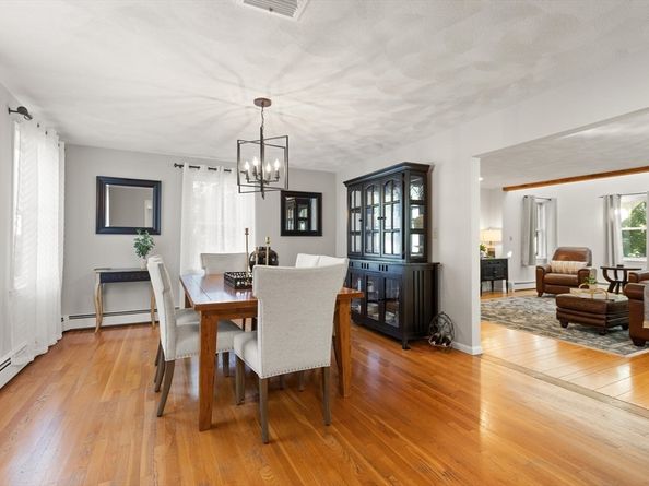 60 Avalon Road, Reading MA 01867