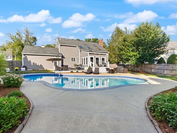 60 Avalon Road, Reading MA 01867