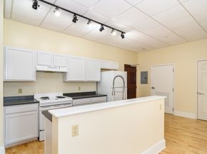 948 Main St 209, Waltham MA 02453