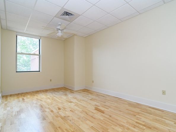 948 Main St 209, Waltham MA 02453