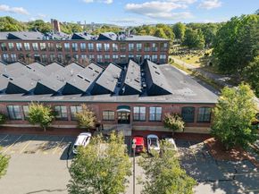 160 Fremont St 239, Worcester MA 01603