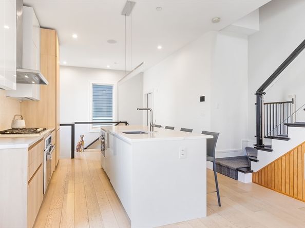 502 E 3rd St 1, Boston MA 02127