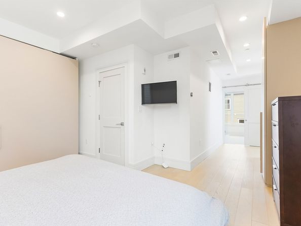 502 E 3rd St 1, Boston MA 02127
