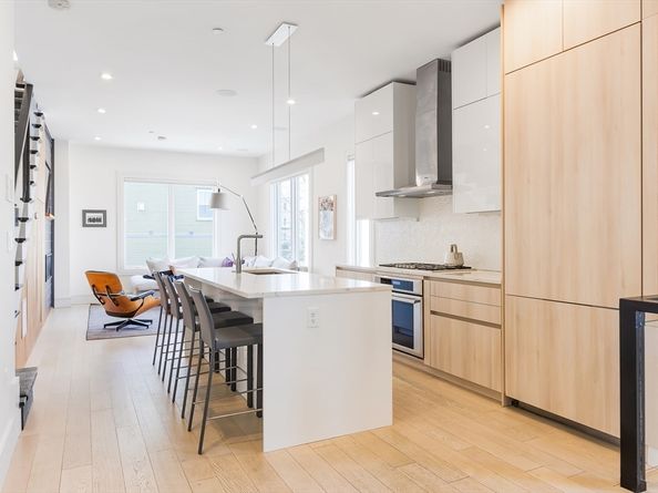 502 E 3rd St 1, Boston MA 02127