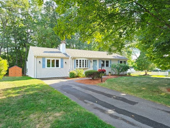 26 Wenzell Rd, Ashland MA 01721