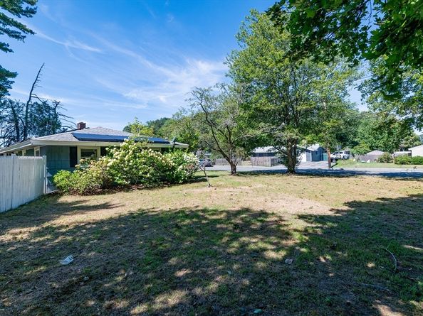 285 Hovenden Ave, Brockton MA 02302