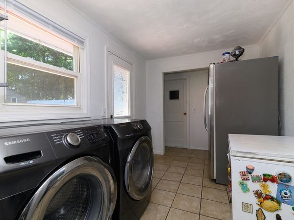 285 Hovenden Ave, Brockton MA 02302