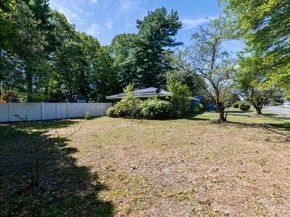 285 Hovenden Ave, Brockton MA 02302