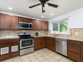 285 Hovenden Ave, Brockton MA 02302