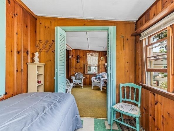 13 Judson St, Wareham MA 02571