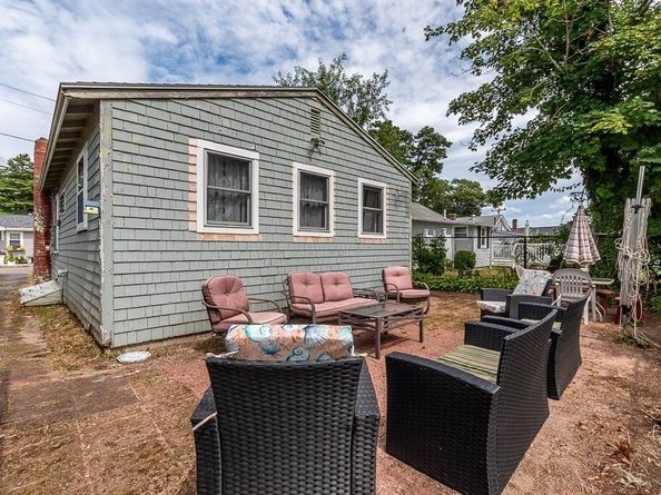 13 Judson St, Wareham MA 02571