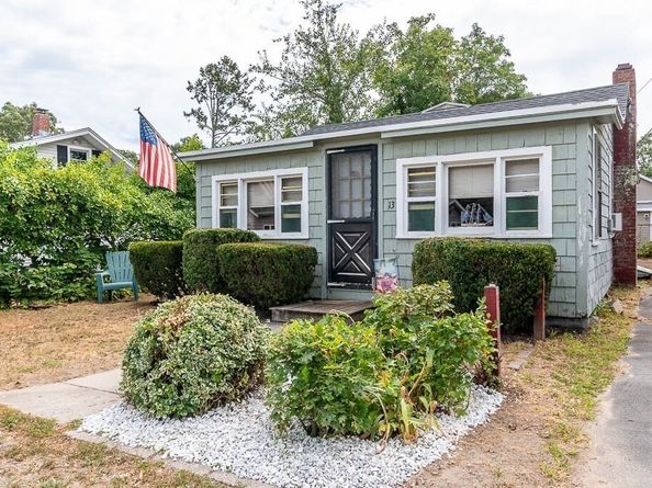 13 Judson St, Wareham MA 02571