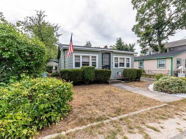13 Judson St, Wareham MA 02571