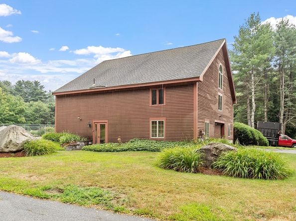 1 Woodridge Ln 1, Westford MA 01886