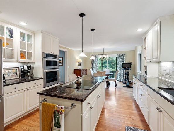 1 Woodridge Ln 1, Westford MA 01886