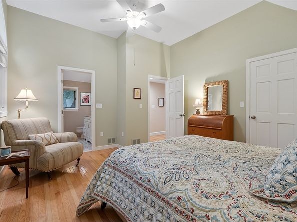 1 Woodridge Ln 1, Westford MA 01886