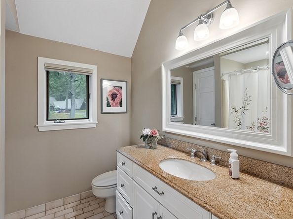 1 Woodridge Ln 1, Westford MA 01886