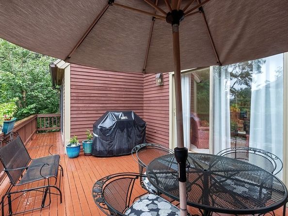 1 Woodridge Ln 1, Westford MA 01886