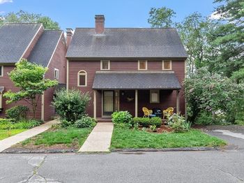 1 Woodridge Ln