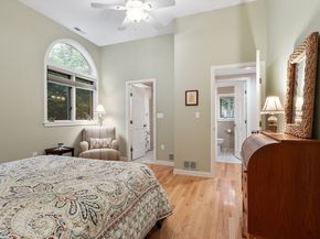 1 Woodridge Ln 1, Westford MA 01886
