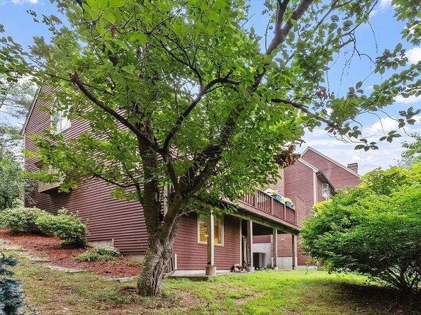 1 Woodridge Ln 1, Westford MA 01886