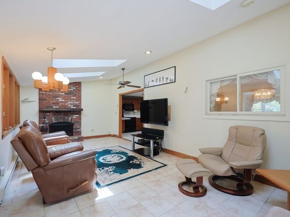 175 Westfield Dr, Holliston MA 01746