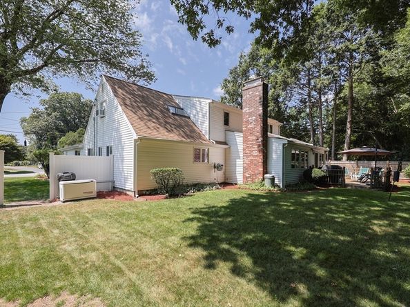 175 Westfield Dr, Holliston MA 01746