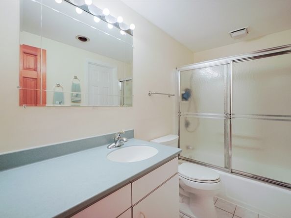 175 Westfield Dr, Holliston MA 01746