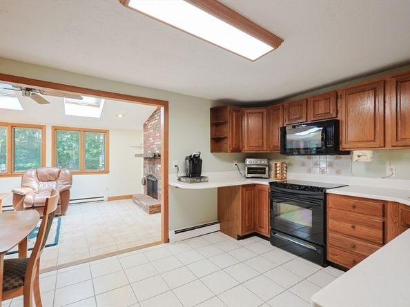 175 Westfield Dr, Holliston MA 01746